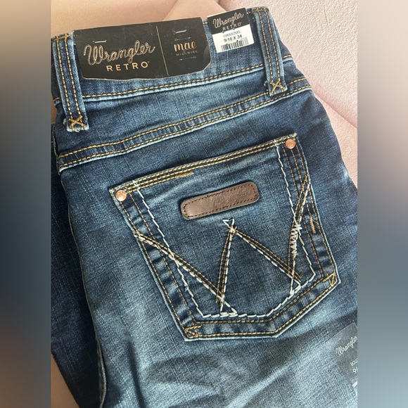 Wrangler Retro Mae Mid- Rise Bootcut - Picture 2 of 5